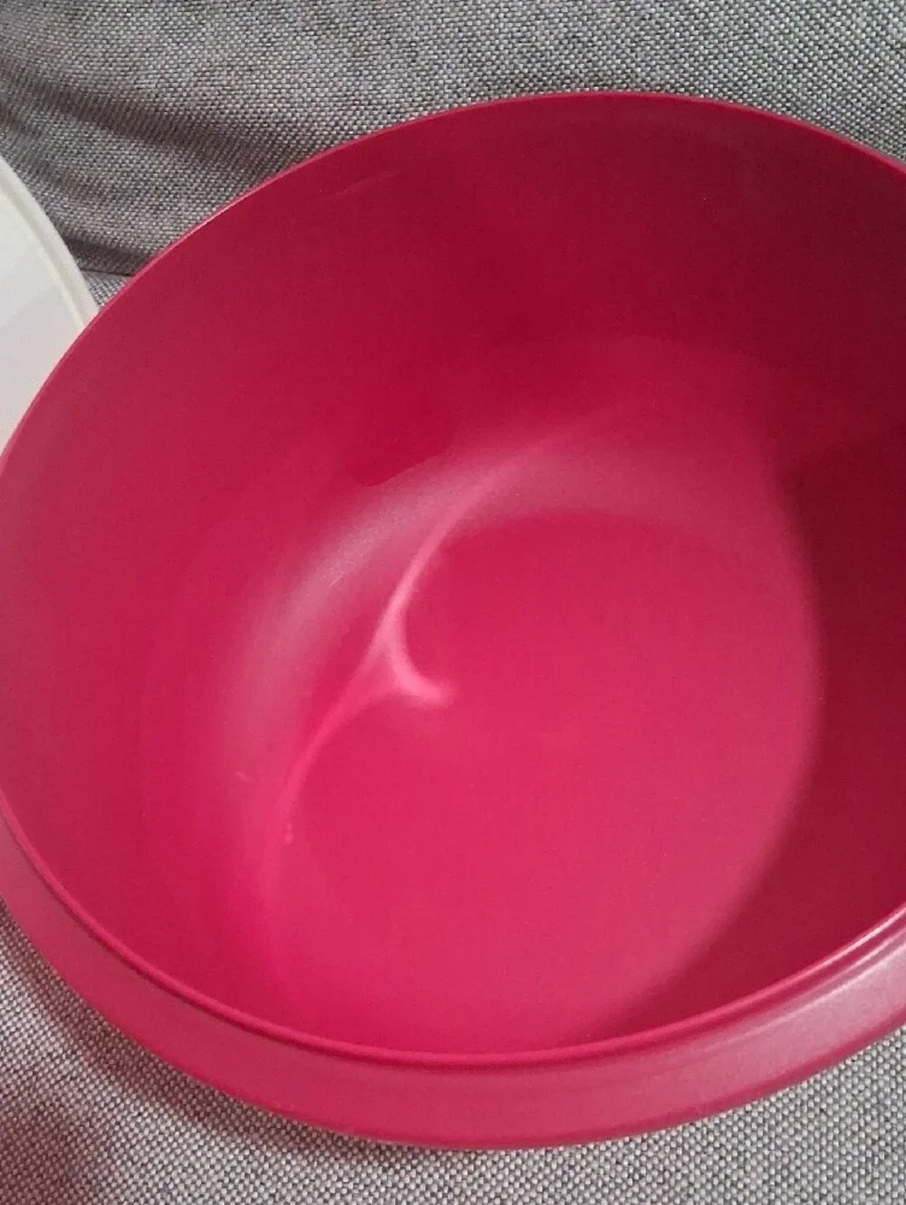 Plastic Storage Bowl with Lid - Pink Tupperware 3 Liters